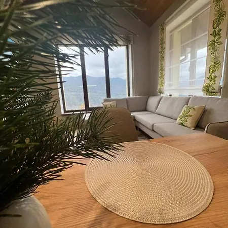 Kolo котеджний комплекс Tatariv